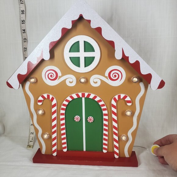 Hobby Lobby Light Up Stand Up Gingerbread House Christmas Decoration NWT - Picture 4 of 10